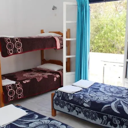 Purple Pig Stars Camping & Bungalows *